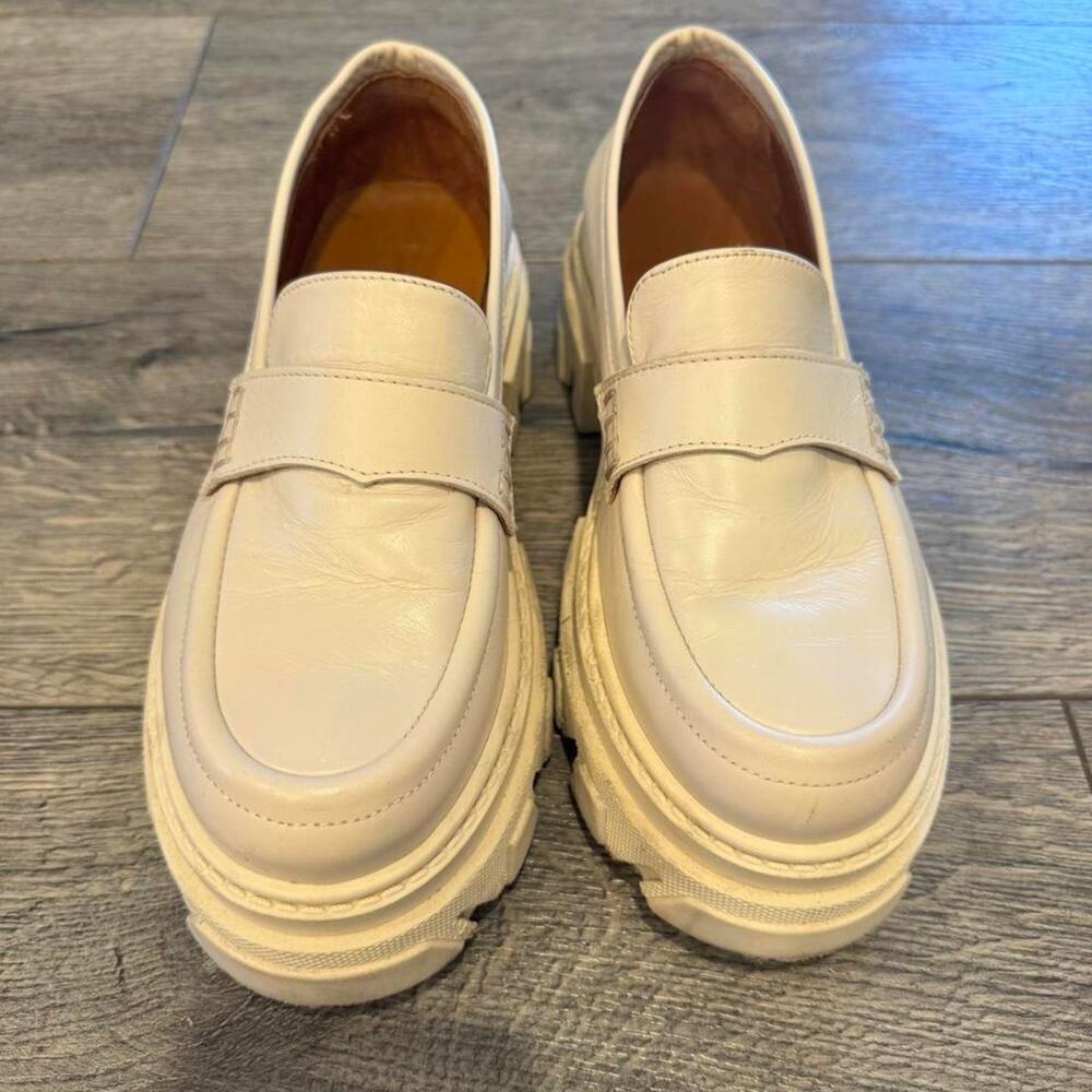 Alohas white chunky loafers size